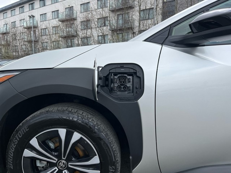 2023 Toyota bZ4X - image 6