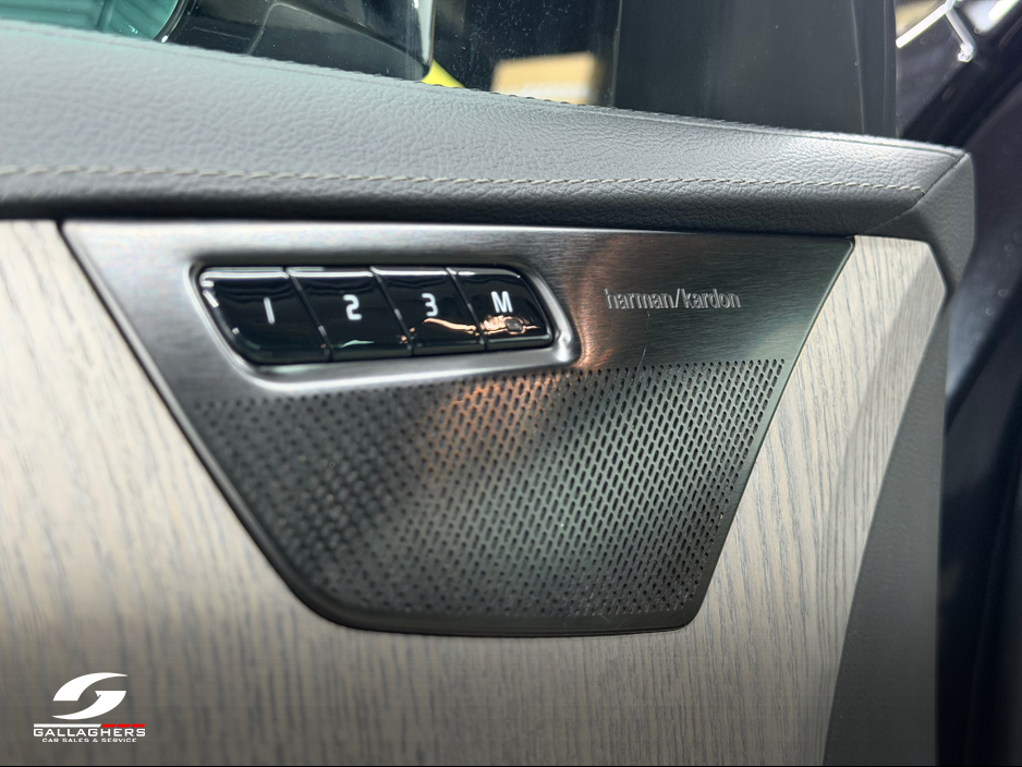 2023 Volvo XC90 - image 20