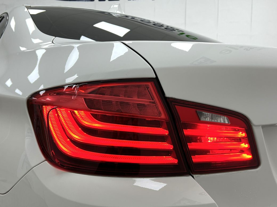 2016 BMW 5 Series - image 21