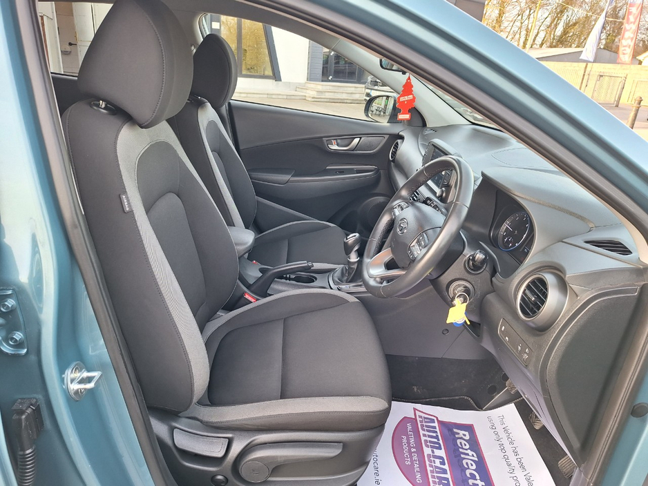 2020 Hyundai Kona - image 10