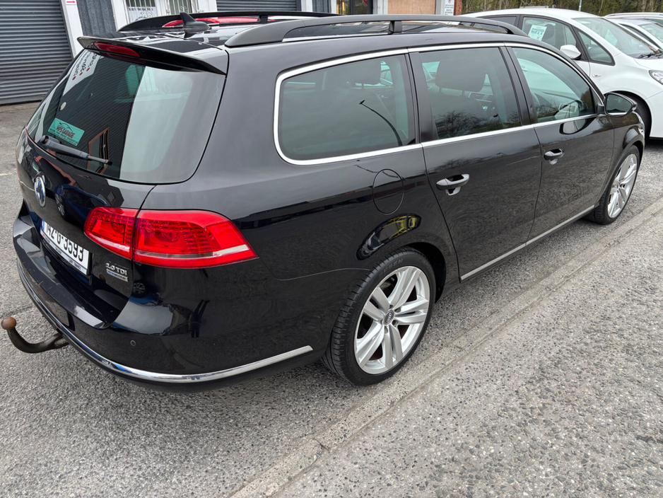 2014 Volkswagen Passat - image 9