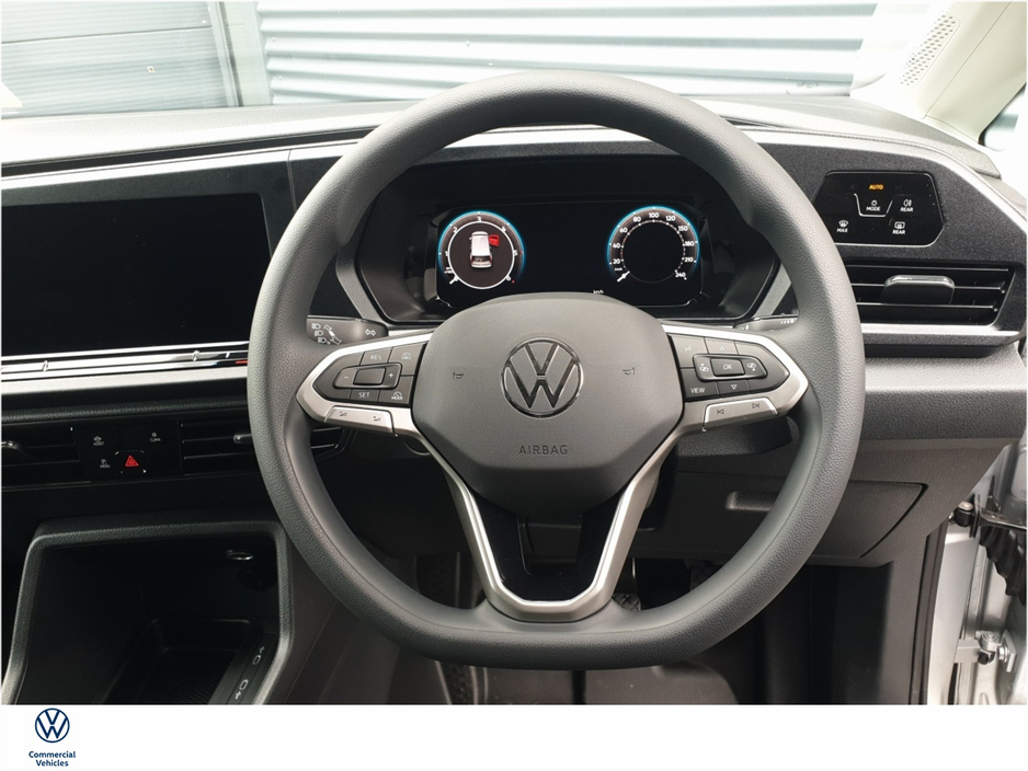 2024 Volkswagen Caddy - image 18