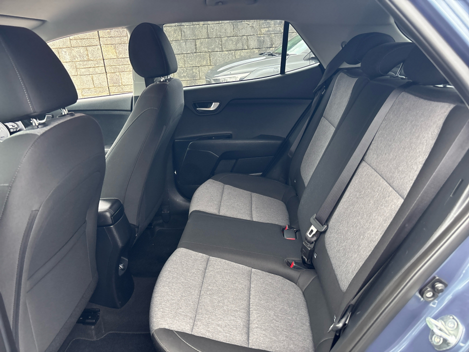 2023 Kia Stonic - image 9