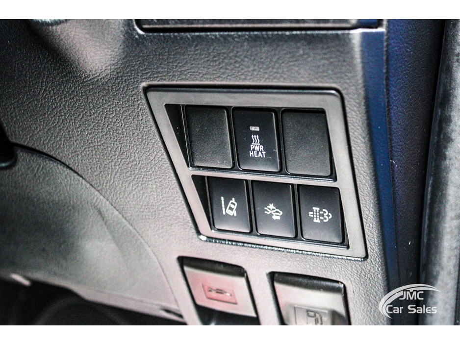 2019 Toyota Hilux - image 11