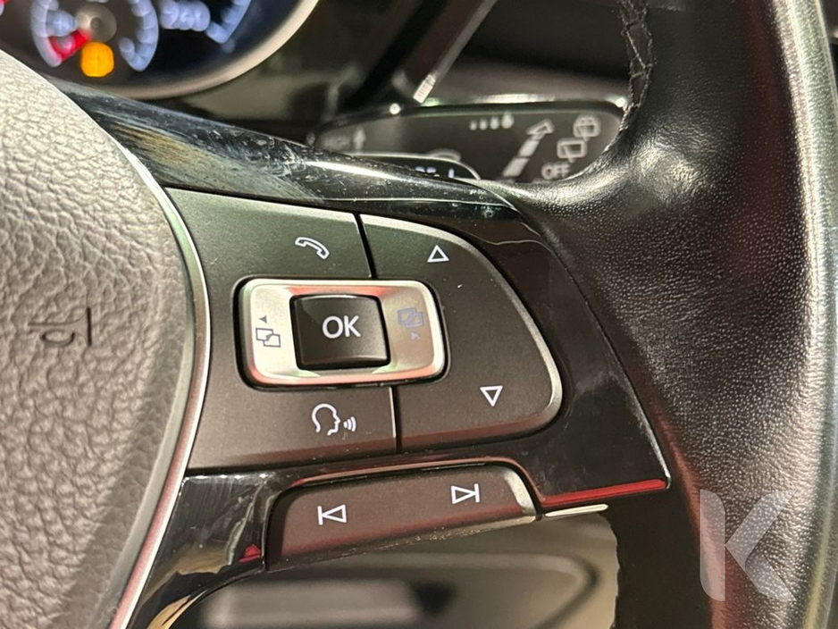 2017 Volkswagen Touran - image 24