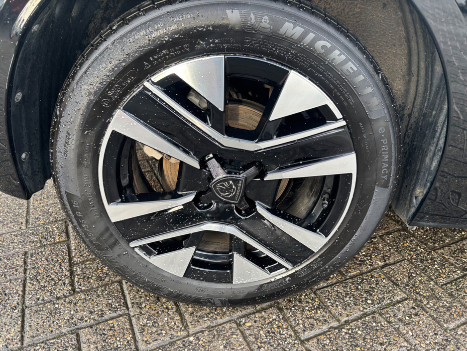 2025 Peugeot 208 1.2 MHEV Puretech 100bhp Allure €26,950