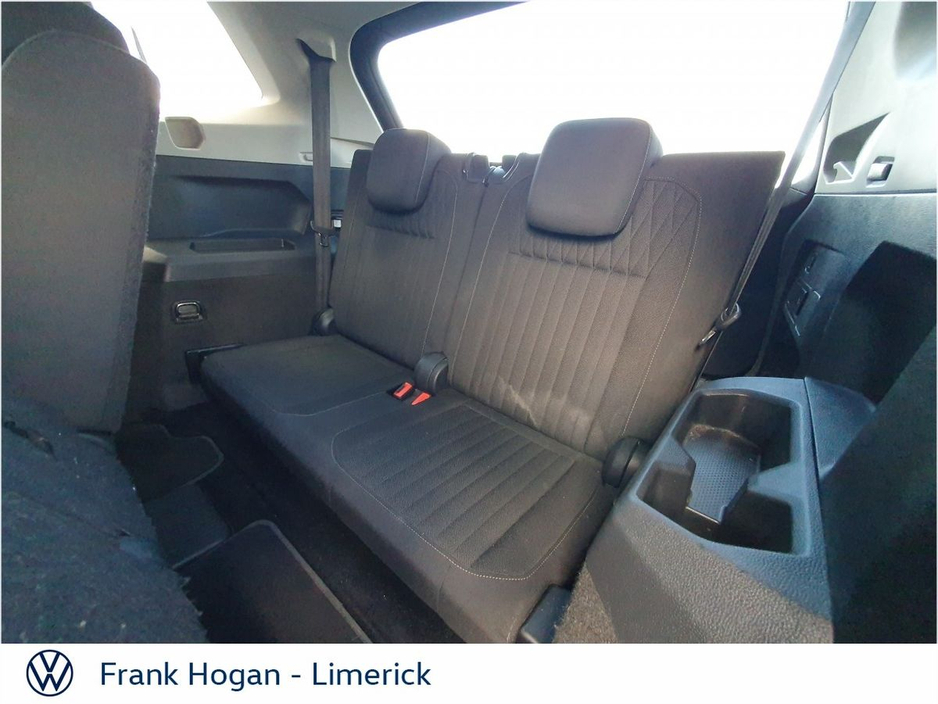 2022 Volkswagen Tiguan Allspace - image 10