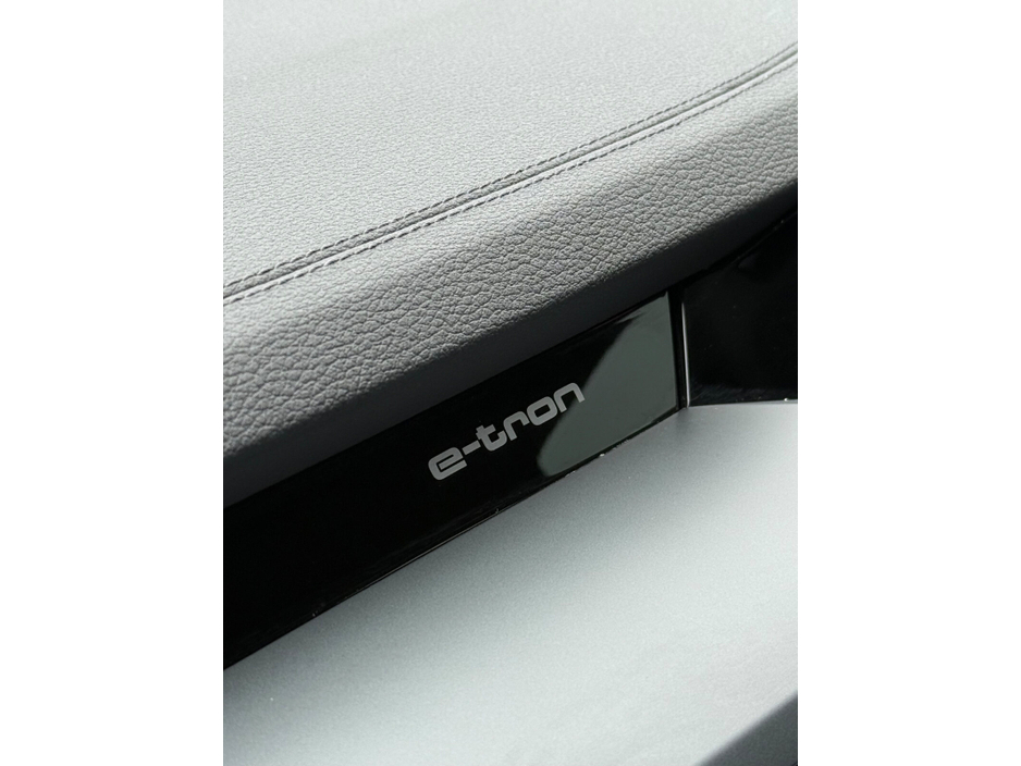 2024 Audi Q8 - image 39