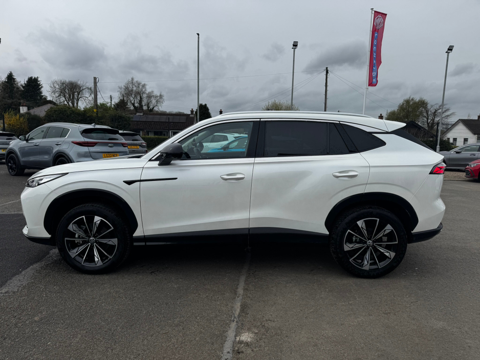 2025 MG HS - image 2