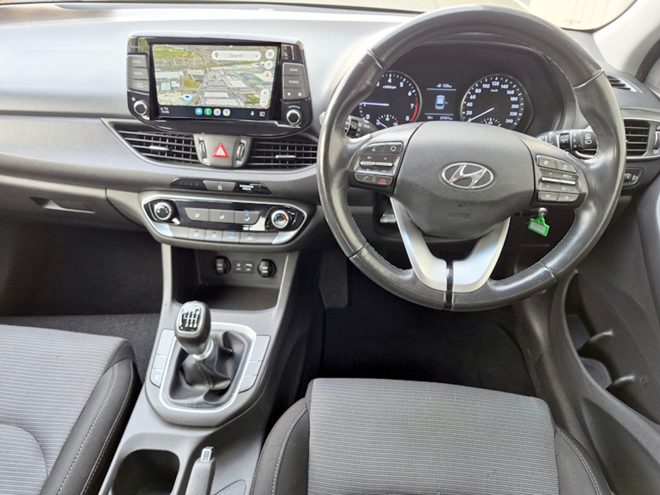 2019 Hyundai i30 - image 2