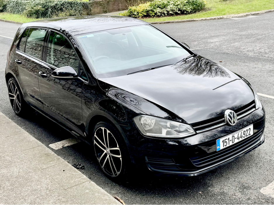 2015 Volkswagen Golf - image 10