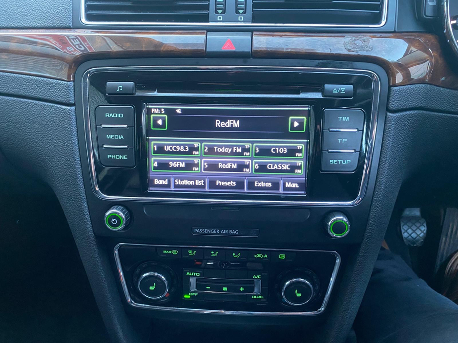 2014 Skoda Superb - image 15