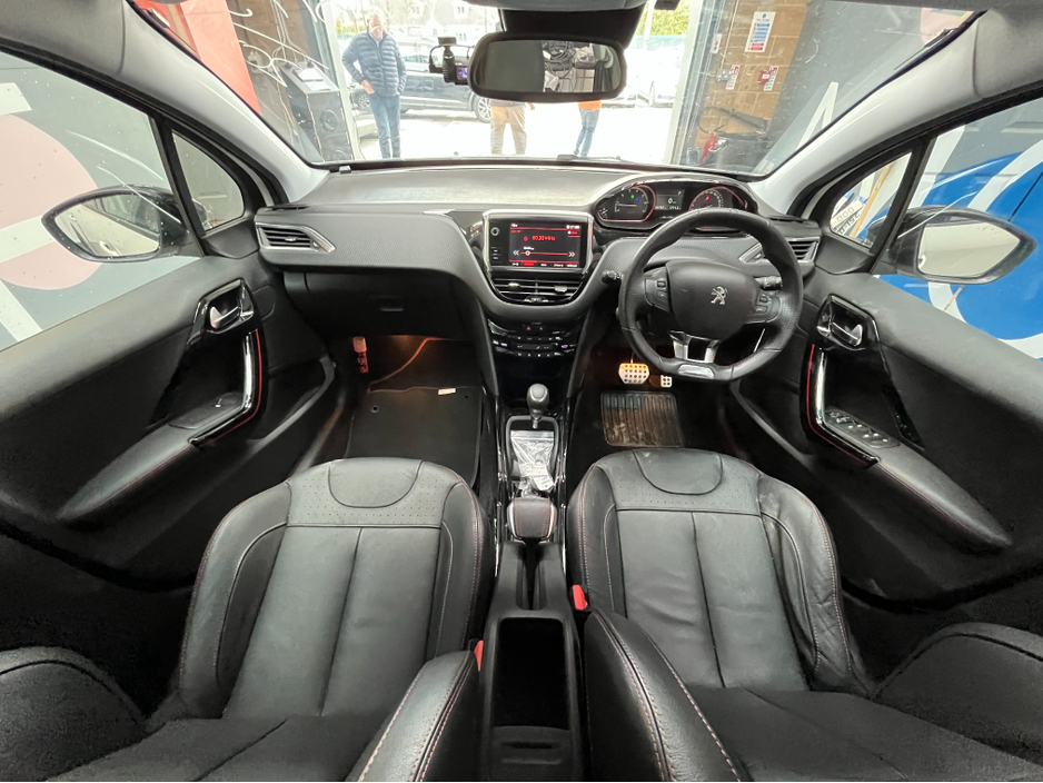 2020 Peugeot 2008 - image 15