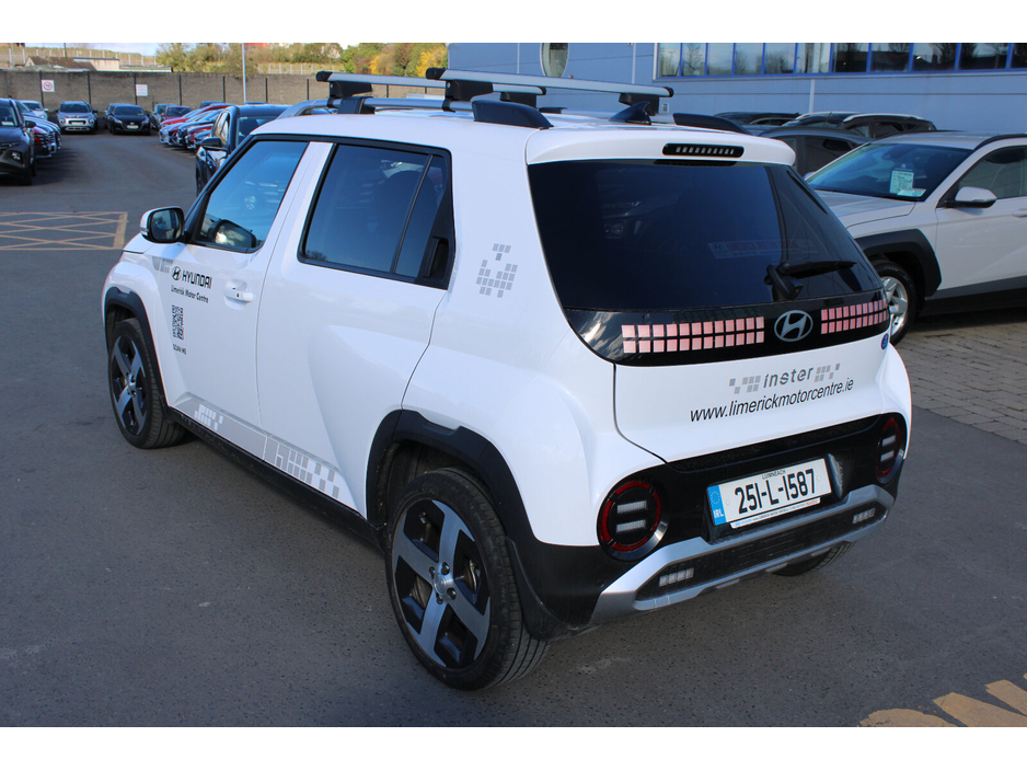 2025 Hyundai Inster - image 3