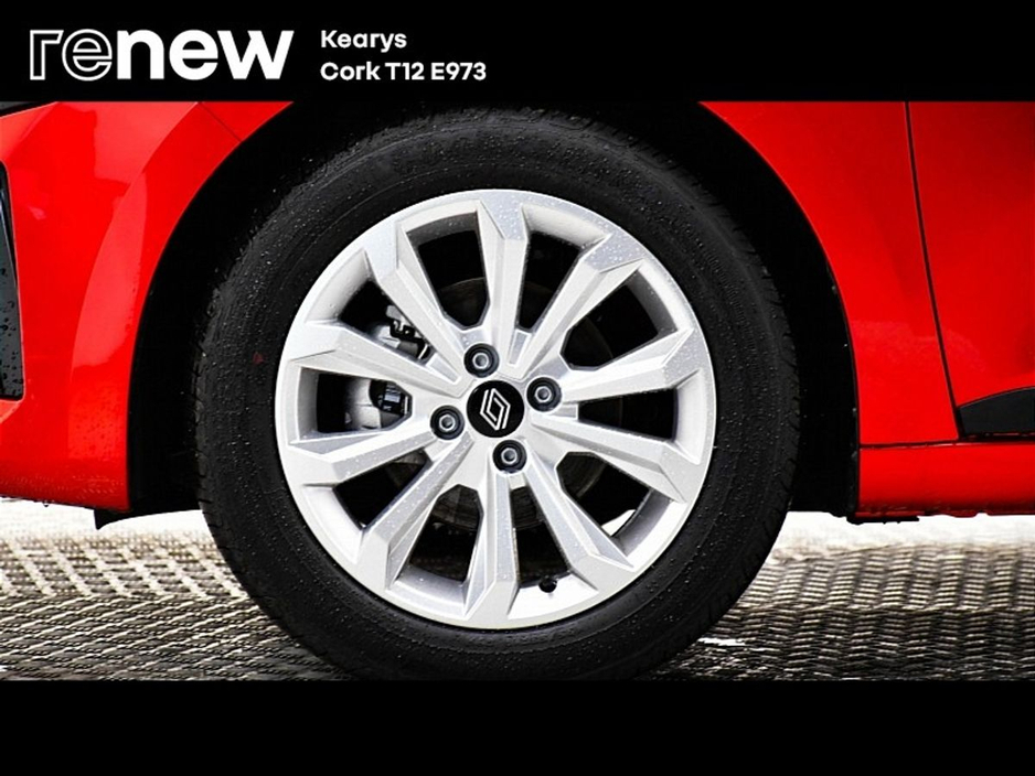 2025 Renault Clio - image 9