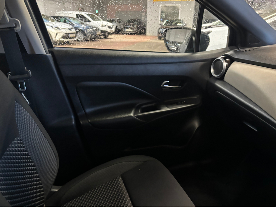 2022 Nissan Micra - image 6