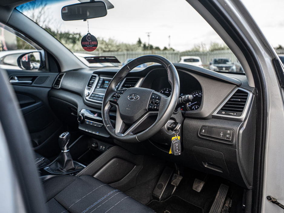 2016 Hyundai Tucson - image 6