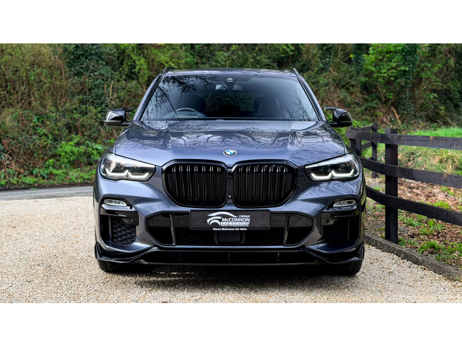 2020 BMW X5 - image 10