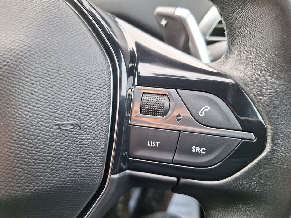 2023 Peugeot 5008 - image 31