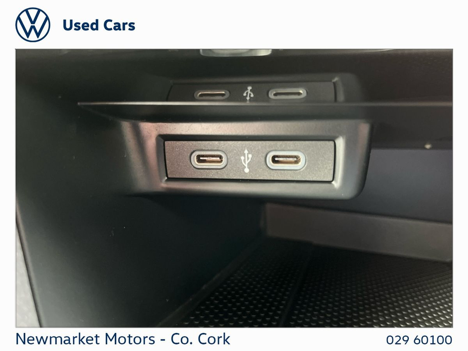 2023 Volkswagen T-Roc - image 15