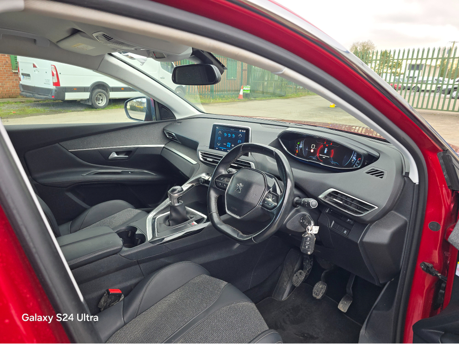 2019 Peugeot 3008 - image 10