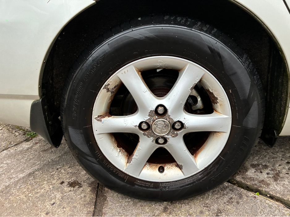 2005 Toyota Corolla - image 19