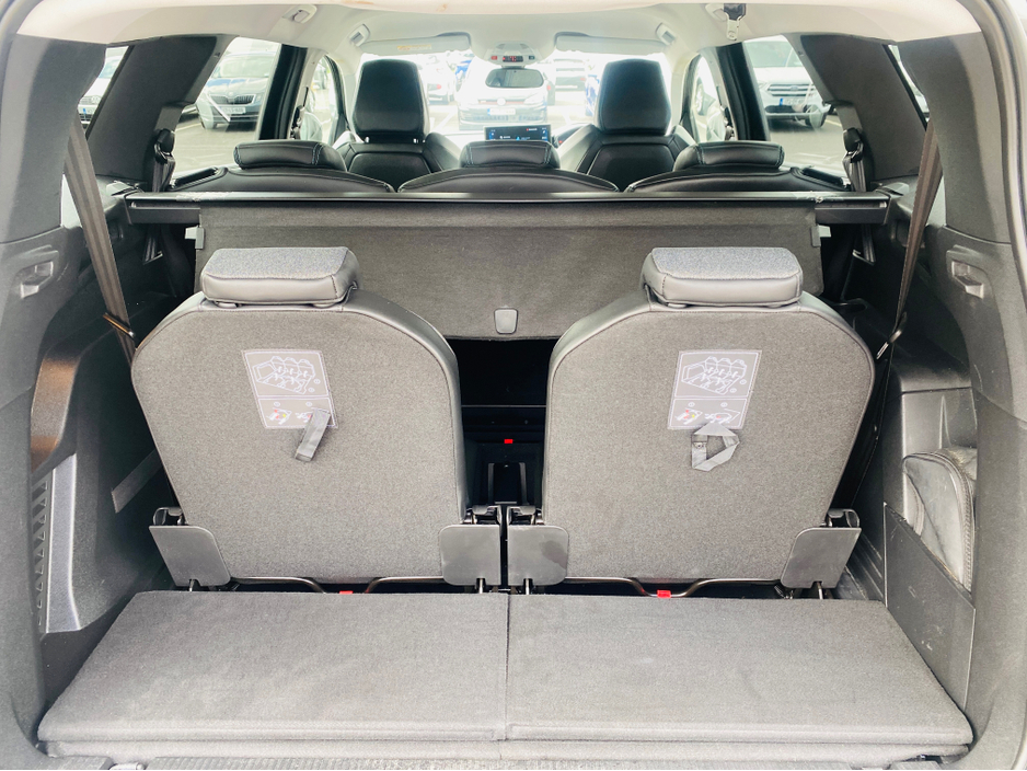 2022 Peugeot 5008 - image 28