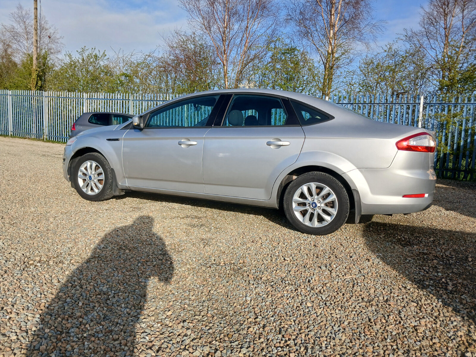 2011 Ford Mondeo - image 4
