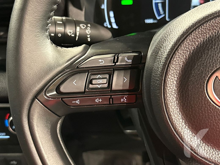 2024 Toyota Yaris - image 19