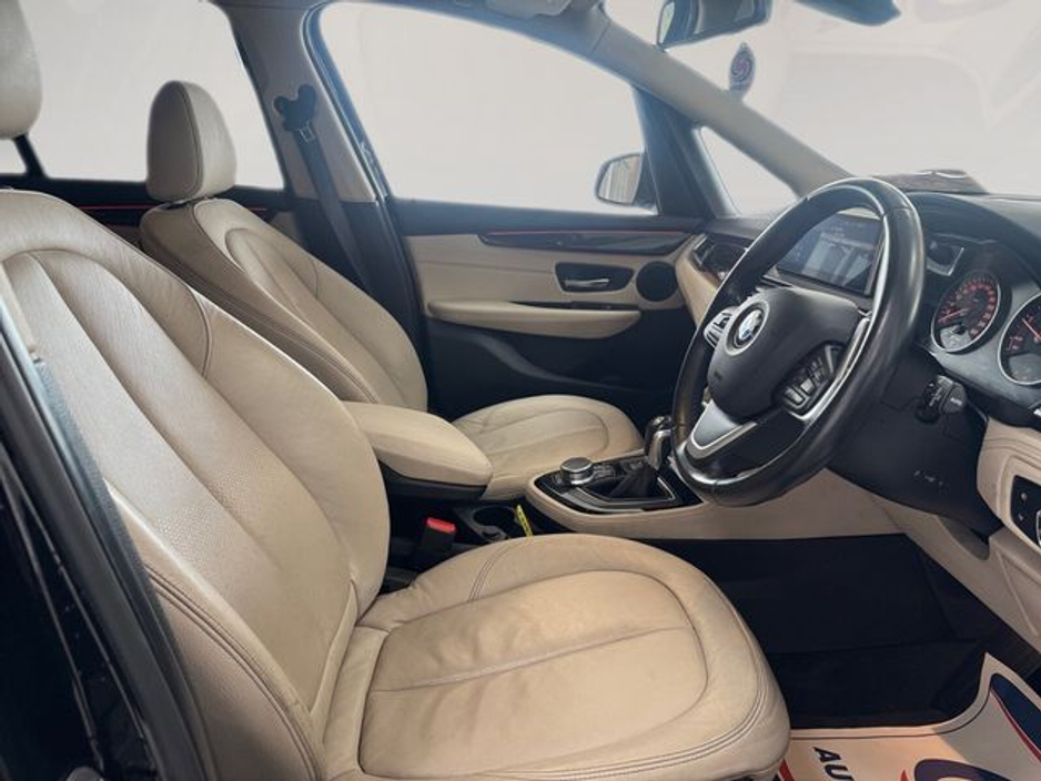 2016 BMW 2 Series Gran Tourer - image 11