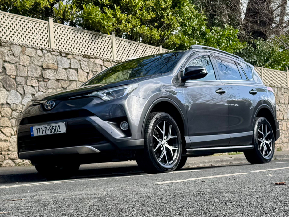 2017 Toyota Rav4 - image 11