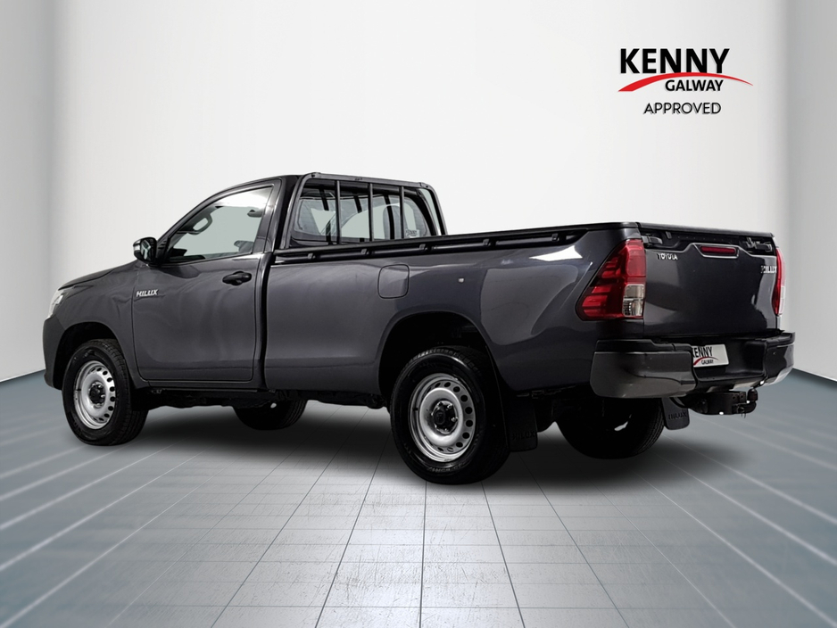 2022 Toyota Hilux 2.4 DLX SINGLE CAB 2DR €31,990