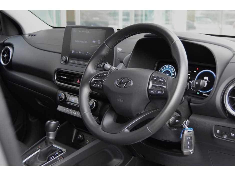 2022 Hyundai Kona - image 7