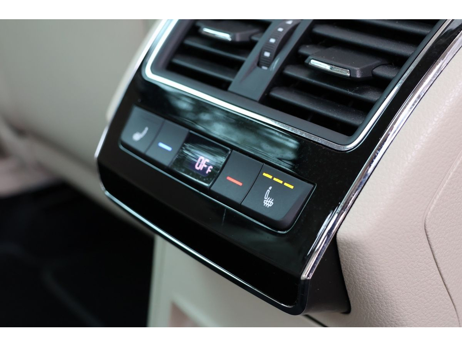 2016 Skoda Superb - image 15