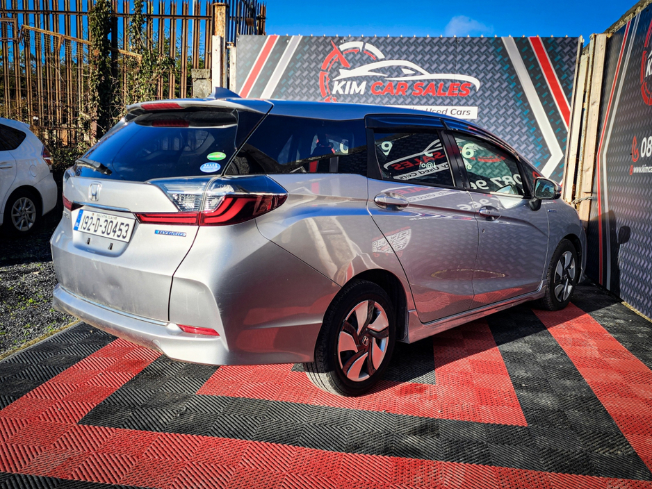 2019 Honda Shuttle Hybrid 5 seater €13,950