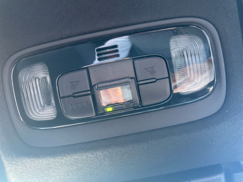 2025 Toyota Yaris Cross - image 13