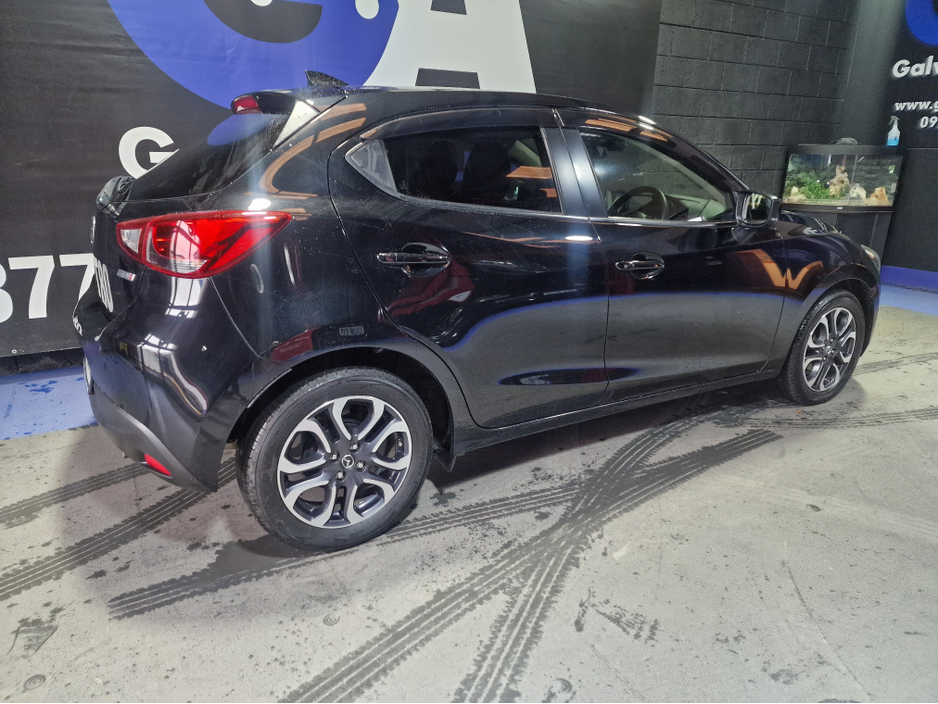 2017 Mazda Mazda2 - image 10