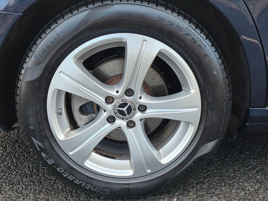 2017 Mercedes-Benz E Class - image 8