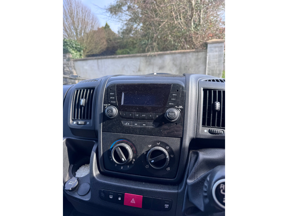 2021 Peugeot Boxer - image 13