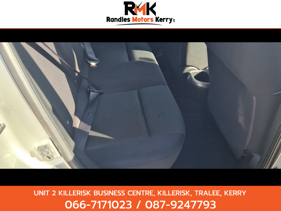 2012 Nissan Juke - image 8