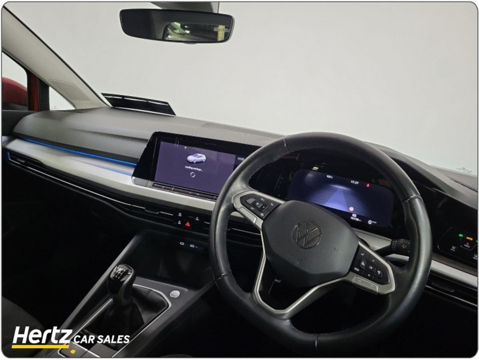 2024 Volkswagen Golf LIFE 110HP Petrol Manual €25,995