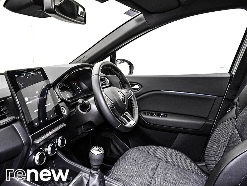 2022 Renault Captur - image 5