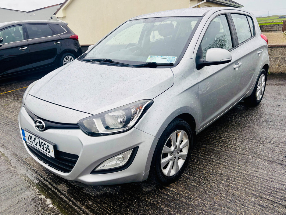 2013 Hyundai i20 - image 4