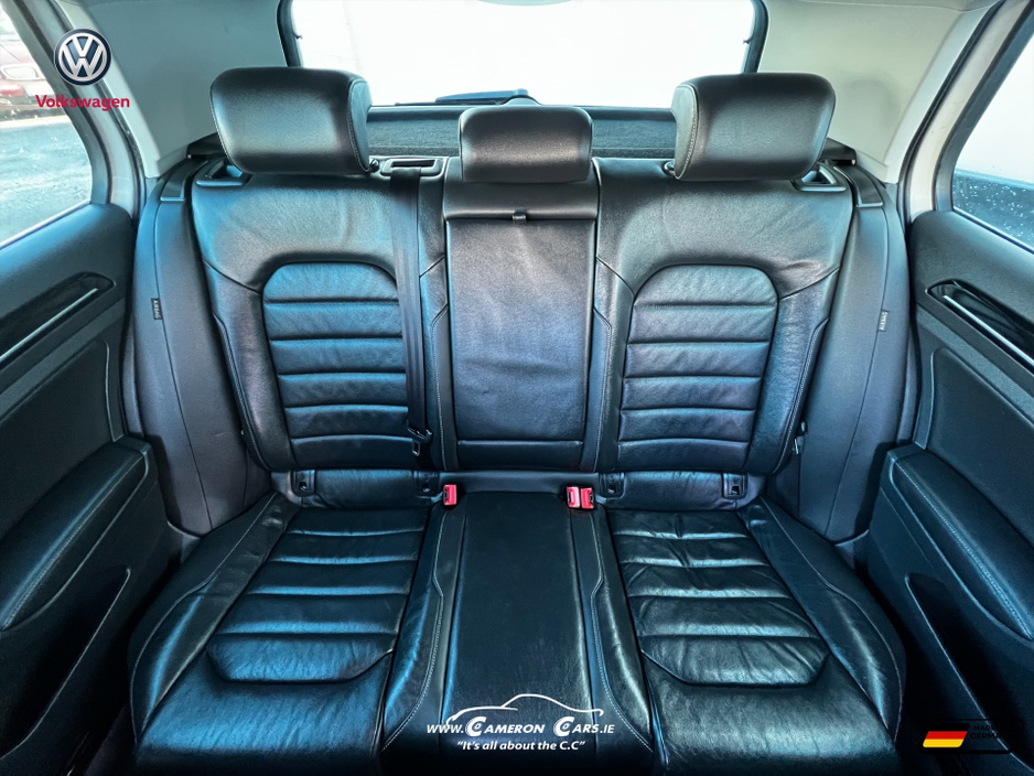 2016 Volkswagen Golf - image 15