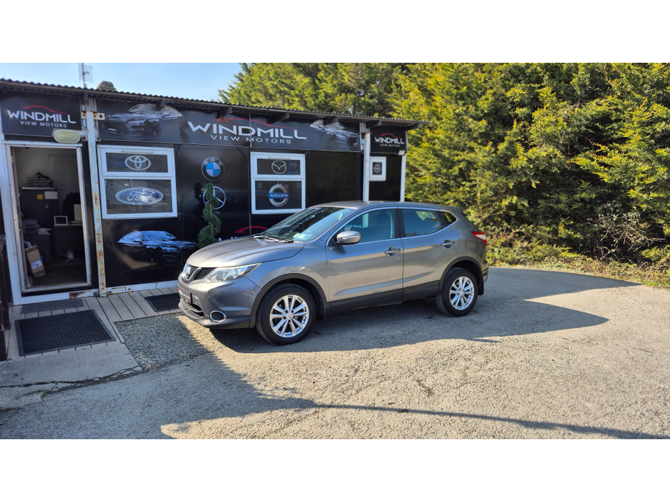 2014 Nissan Qashqai - image 3