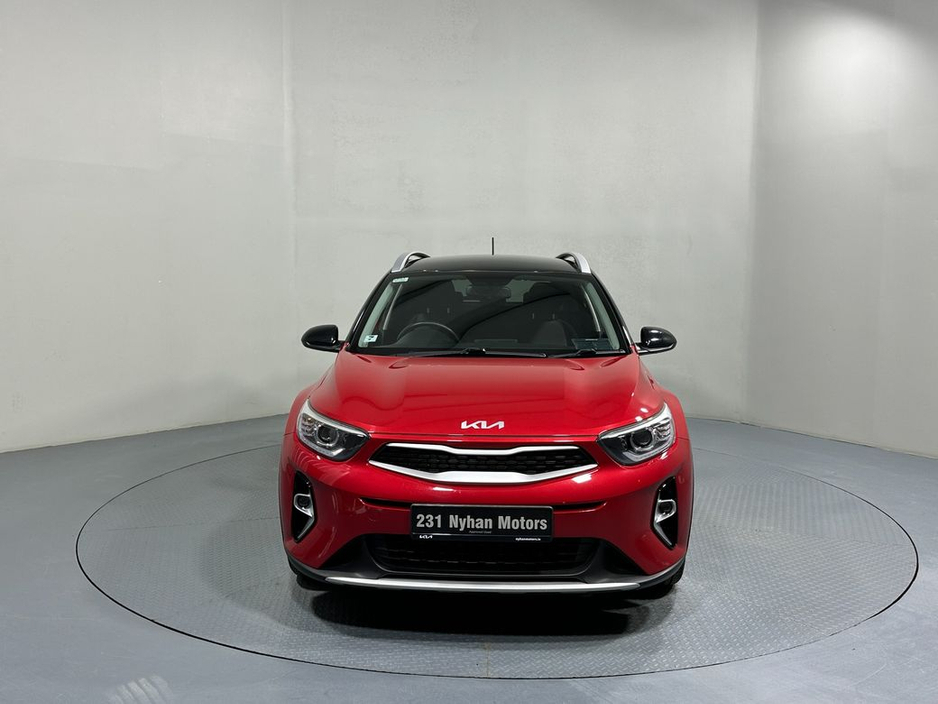 2023 Kia Stonic - image 2
