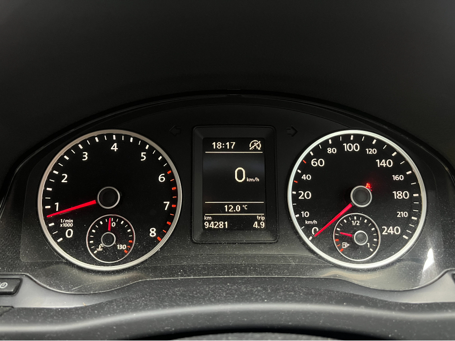 2013 Volkswagen Tiguan - image 21