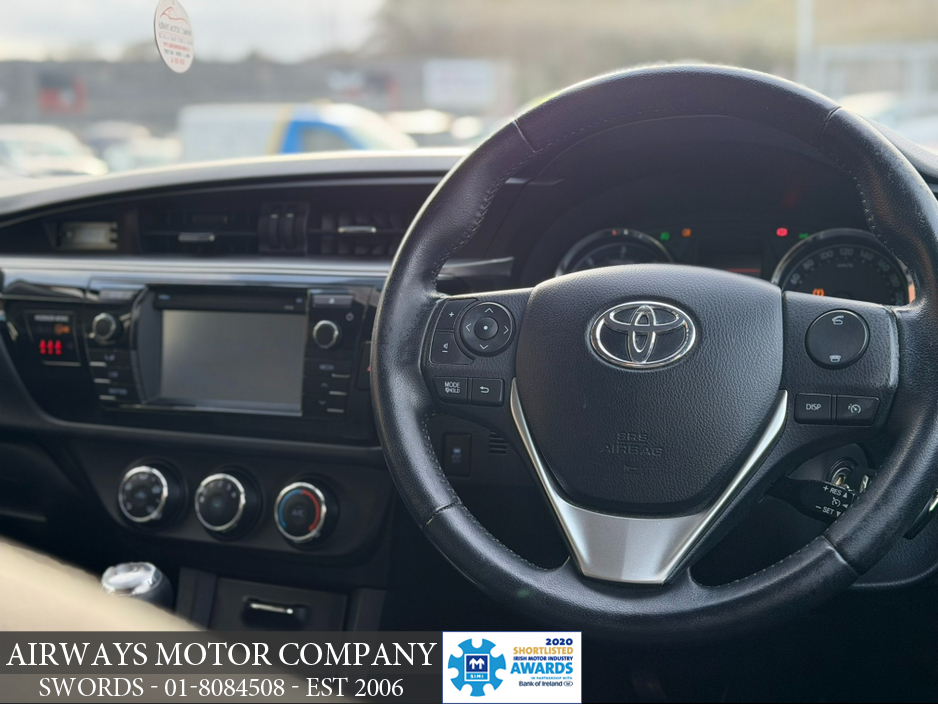 2016 Toyota Corolla - image 8