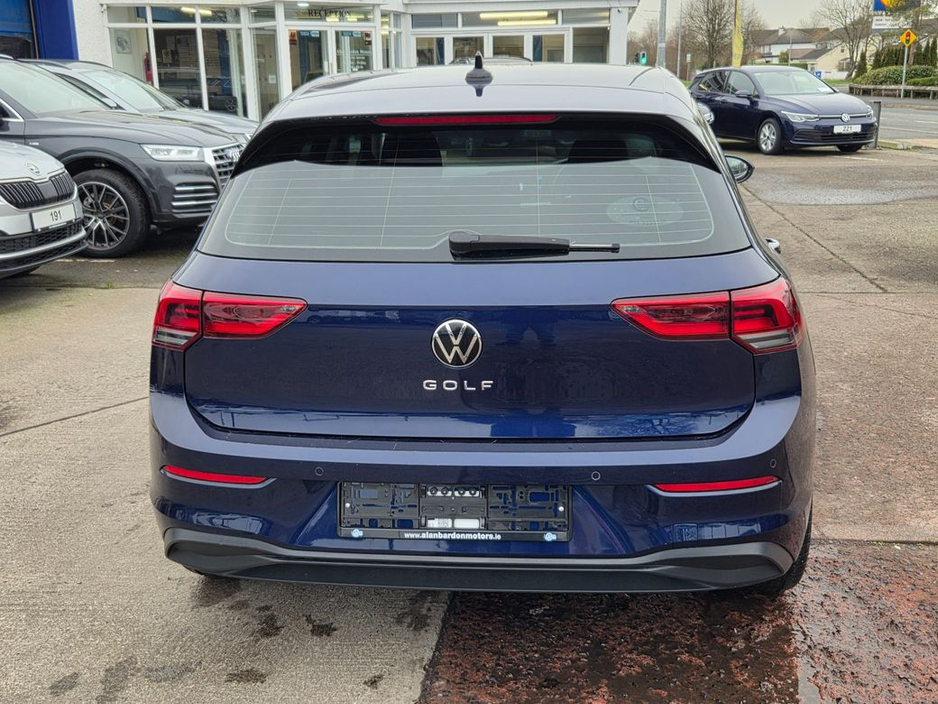 2022 Volkswagen Golf LIFE TDI €26,950