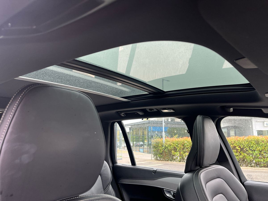 2023 Volvo XC90 - image 16